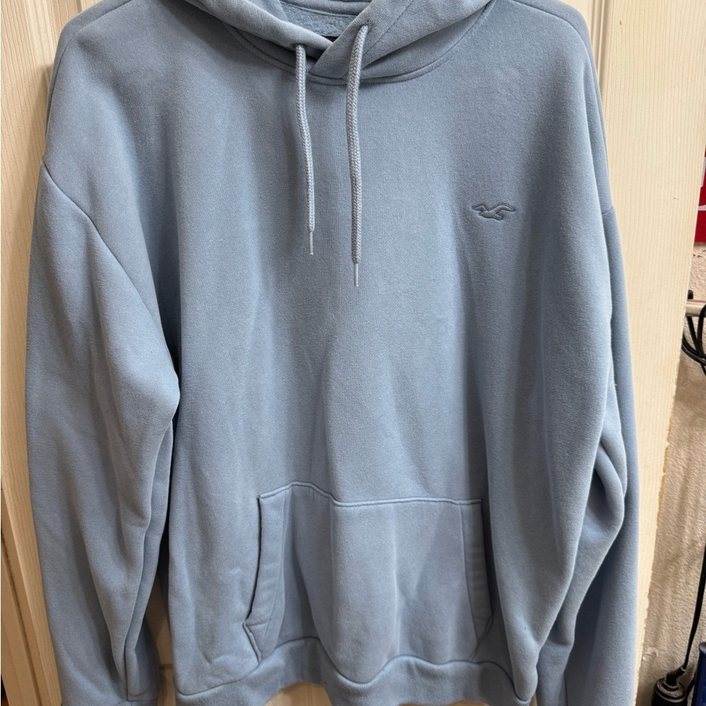 Hollister Men's Sky Blue Hoodie Pullover with Kangaroo Pocket